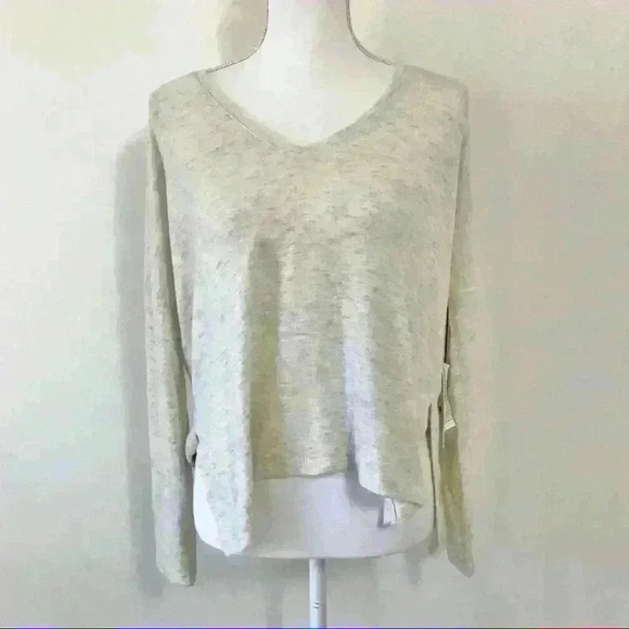 Treasure & Bond V-Neck Dolman Sleeve Pullover Beige Light Oatmeal Heather - Picture 1 of 6